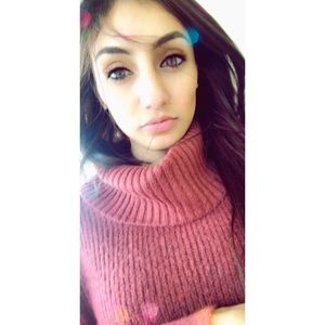 Meet your Posher, Crystal